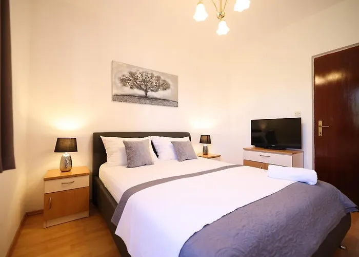 Apartments Lisica